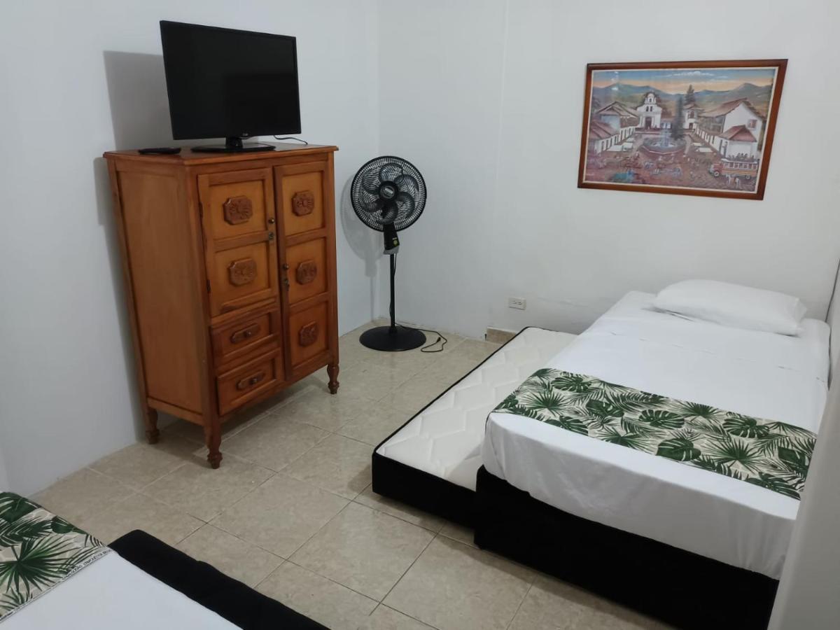 Hospedajes El Jardin Envigado Esterno foto